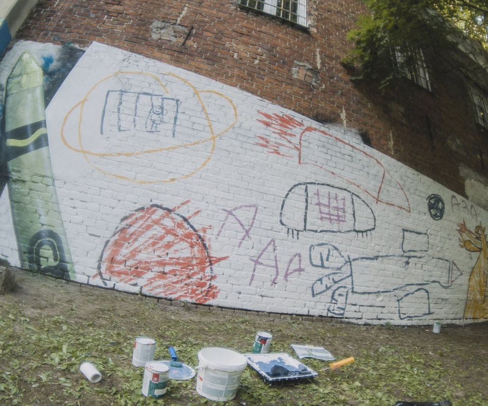 Dziecięcy mural w Olsztynie. Oryginalne malowidło ozdobiło budynek przy ul. Mazurskiej