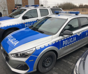 Nowe radiowozy dla policnatów z powiatu kieleckiego