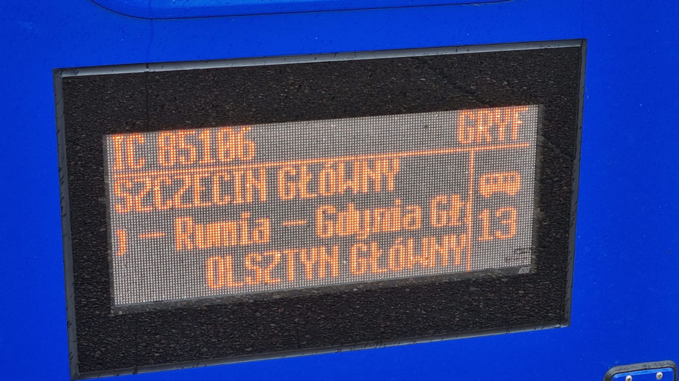 Dwa pociągi jechały na "czołówkę". Niewiele brakowało, by doszło do katastrofy