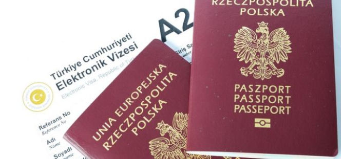 Nowy paszport 2018 - jak wygląda i od kiedy obowiązuje? 