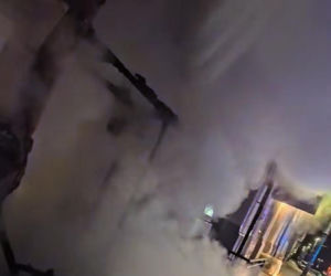 Pożar przy ul. Warszawskiej w Toruniu. Strażacy pokazali film z akcji. Wszystko widać!