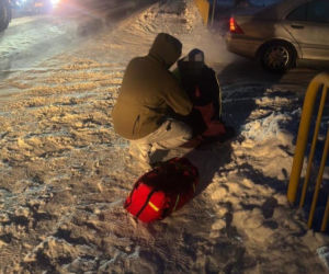 Krystian wracał w nocy do domu. To, co zobaczył, zmroziło mu krew w żyłach!