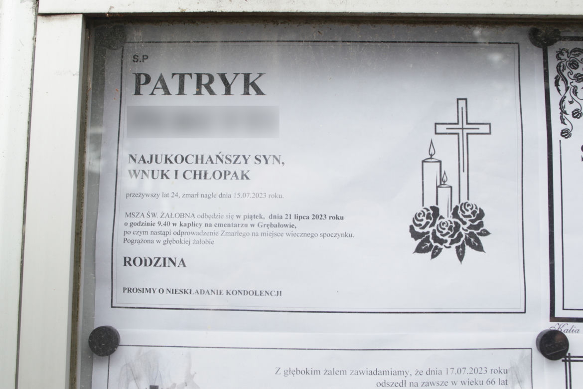 Grób Patryka utonął w kwiatach. Na ten widok pękają najtwardsze serca