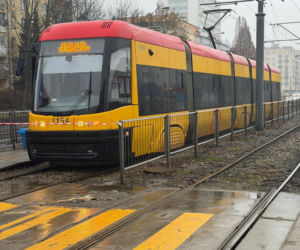 Pasażer zmarł w tramwaju na Ochocie. Na miejscu pracowały służby