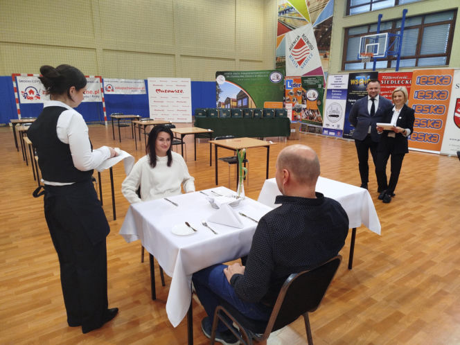 Już po raz ósmy w Siedlcach rywalizowali młodzi kelnerzy z całej Polski