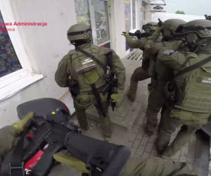 Tak się kończy nielegalny hazard. Nalot w Wólce Kosowskiej