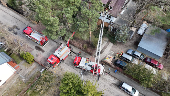 Interwencje Strażaków przy likwidacji szkód spowodowanych przez gwałtowny wiatr i burze