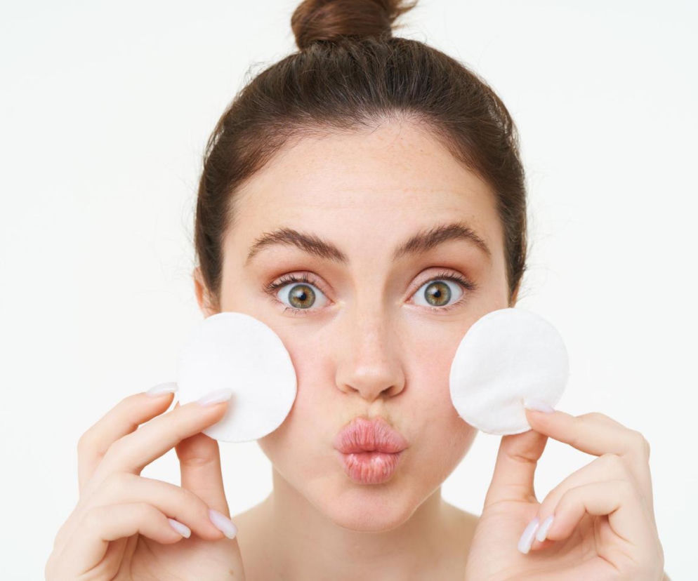 Zamiast do kawy, nałóż na twarz. Tę metodę stosowała już Kleopatra