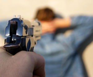 Strzelili w plecy i głowę Artura, mężczyzna zginął na miejscu. Szczegóły zbrodni mrożą krew w żyłach