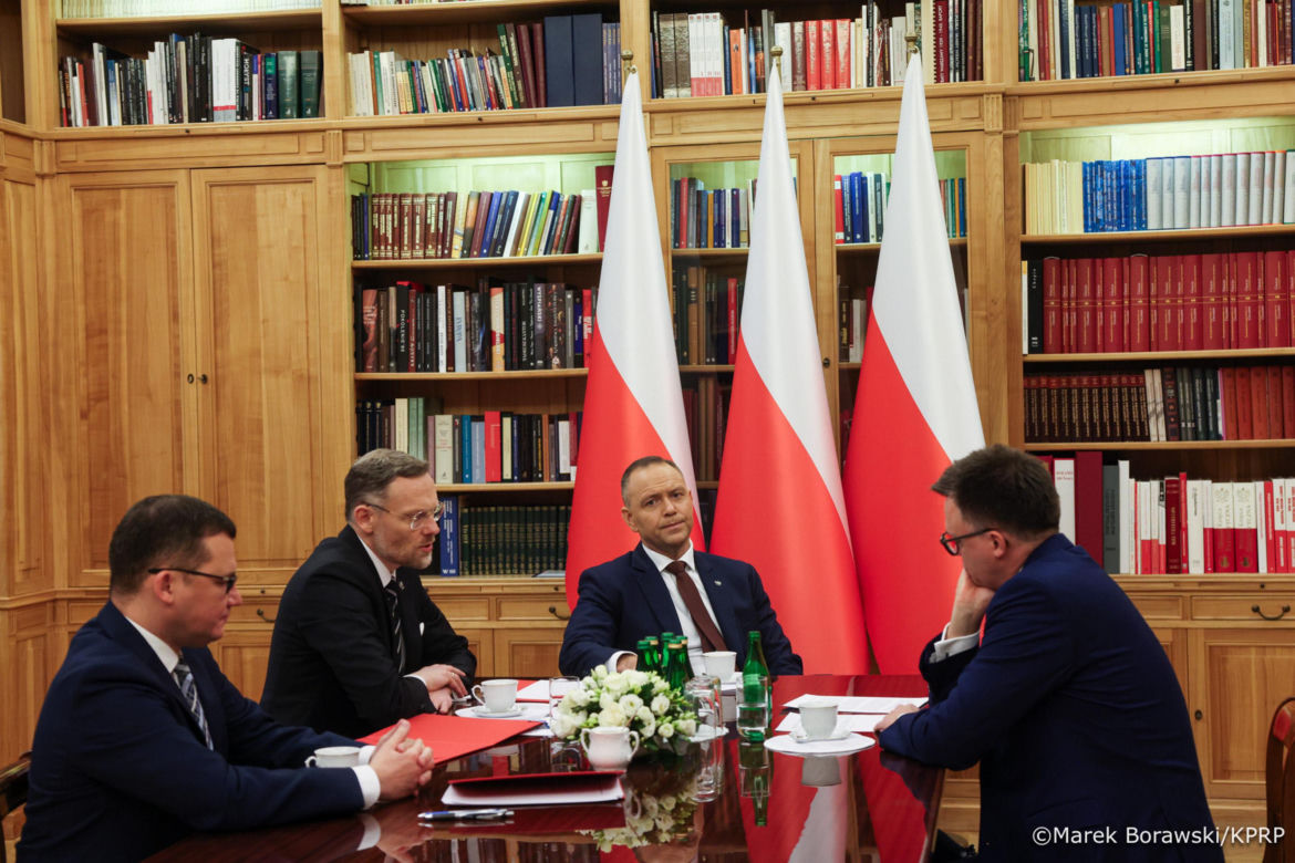 Najważniejsi politycy zjechali do prezydenta na rozmowy o Trybunale Konstytucyjnym
