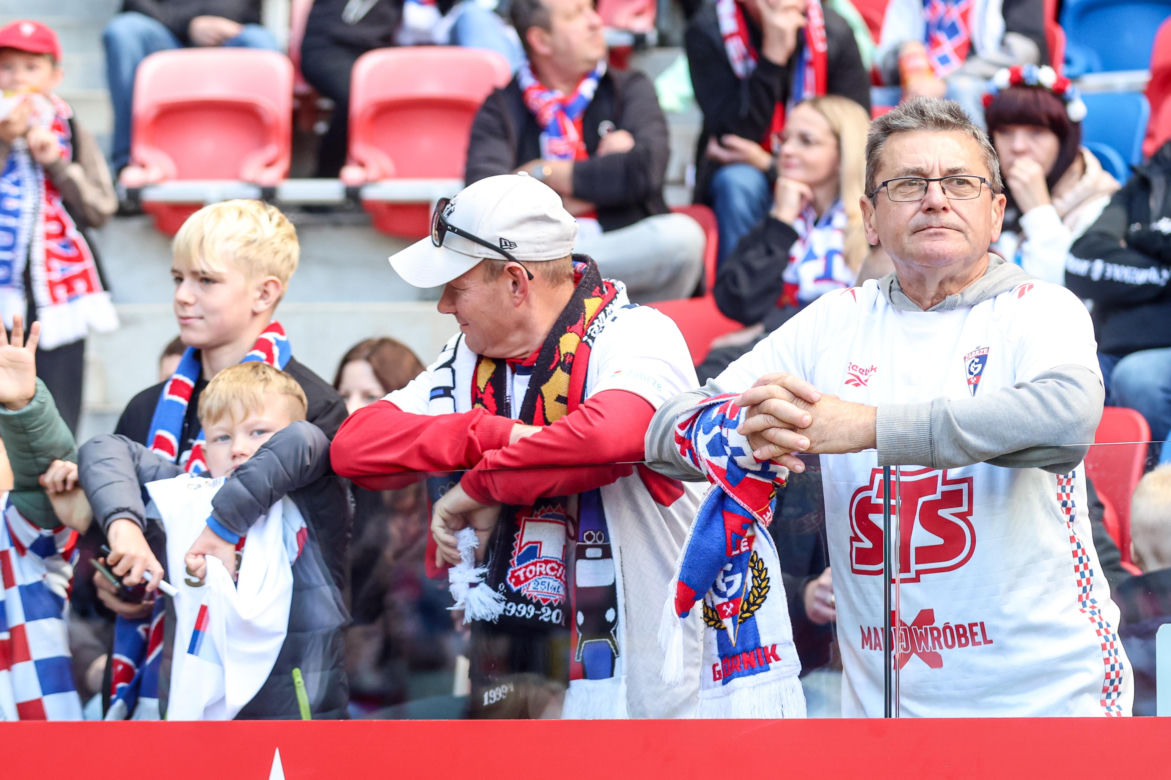 Zdjęcia kibiców i zawodników z derbów Górnego Śląska