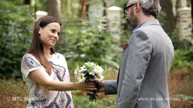 M jak miłość odc. 1090. Magda (Anna Mucha), Adam Werner (Jacek Kopczyński)