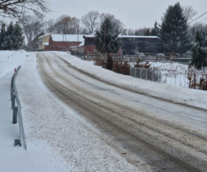 Atak zimy na wybrzeżu. Burze śnieżne, zasypane drogi i alerty IMGW