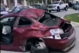 Potężny dzwon i dachowanie. Jakim cudem kierowca BMW przeżył? - WIDEO