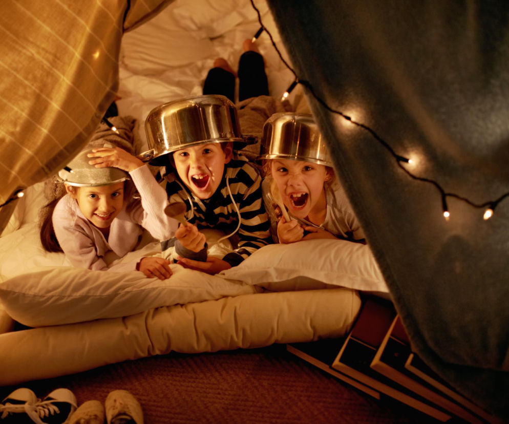 Pierwsze nocowanie u kolegi. Tak zadbaj bezpieczeństwo dziecka