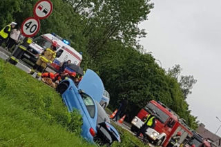 Dramatyczny wypadek w Krakowie: Rozpędzone BMW wjechało w grupę pieszych, wielu rannych