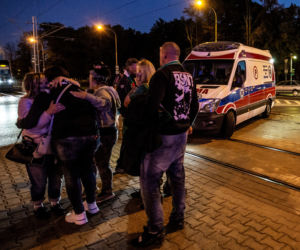 Kibic wpadł pod tramwaj