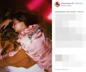 Julia Wieniawa ma nowego pieska Gustawa 