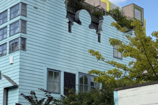 Blue House w Londynie od FAT
