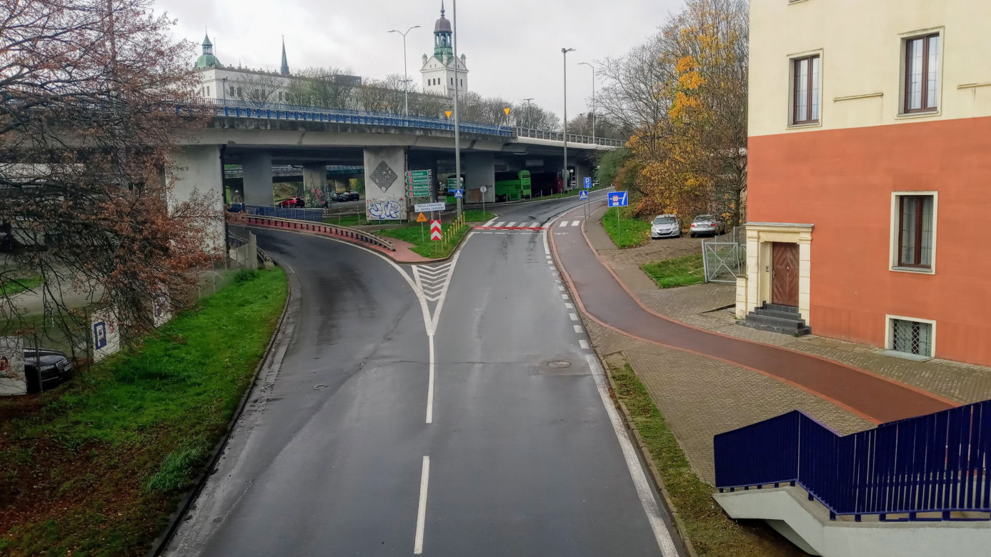 W tym miejscu 7 grudnia 1967 r. doszło do największej katastrofy tramwajowej w Szczecinie