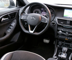 Infiniti Q30 Sport 2.0 Turbo AWD