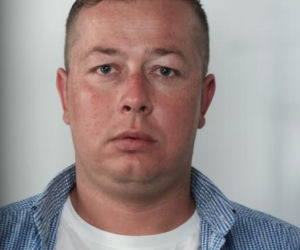 Policja poszukuje tych mężczyzn! Tylko spójrzcie na ich pseudonimy