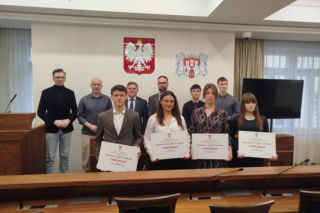 Siedmioro młodych ludzi otrzymało stypendia od radomskiej rady miejskiej 