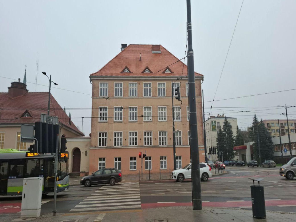 Skandal w szkole podstawowej. Uczeń dusił nauczycielkę. Szokujące kulisy zdarzenia!