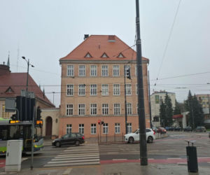 Skandal w szkole podstawowej. Uczeń dusił nauczycielkę. Szokujące kulisy zdarzenia!