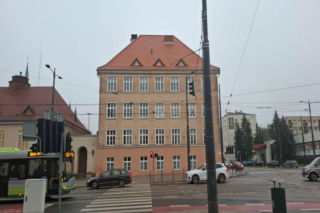 Skandal w szkole podstawowej. Uczeń dusił nauczycielkę. Szokujące kulisy zdarzenia!