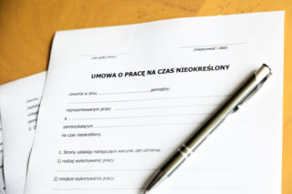Wypowiedzenie umowy o pracę - jakie jest najlepsze? Za porozumieniem stron czy przez wypowiedzenie umowy?