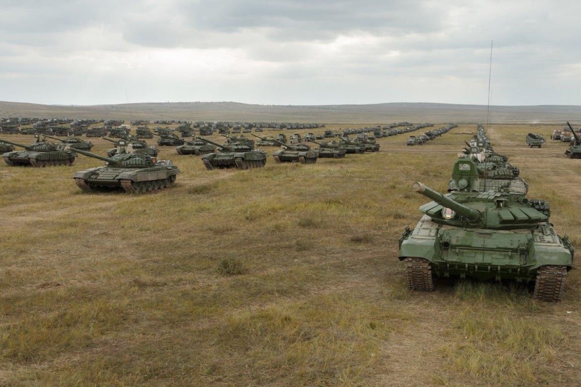 Rosyjska armia na froncie. Ponad 700 tys. żołnierzy walczy w Ukrainie, ale straty są ogromne