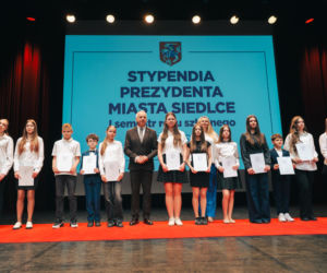 Najzdolniejsi uczniowie odebrali stypendia Prezydenta Miasta Siedlce