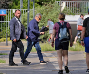 Aleksander Kwaśniewski u fryzjera