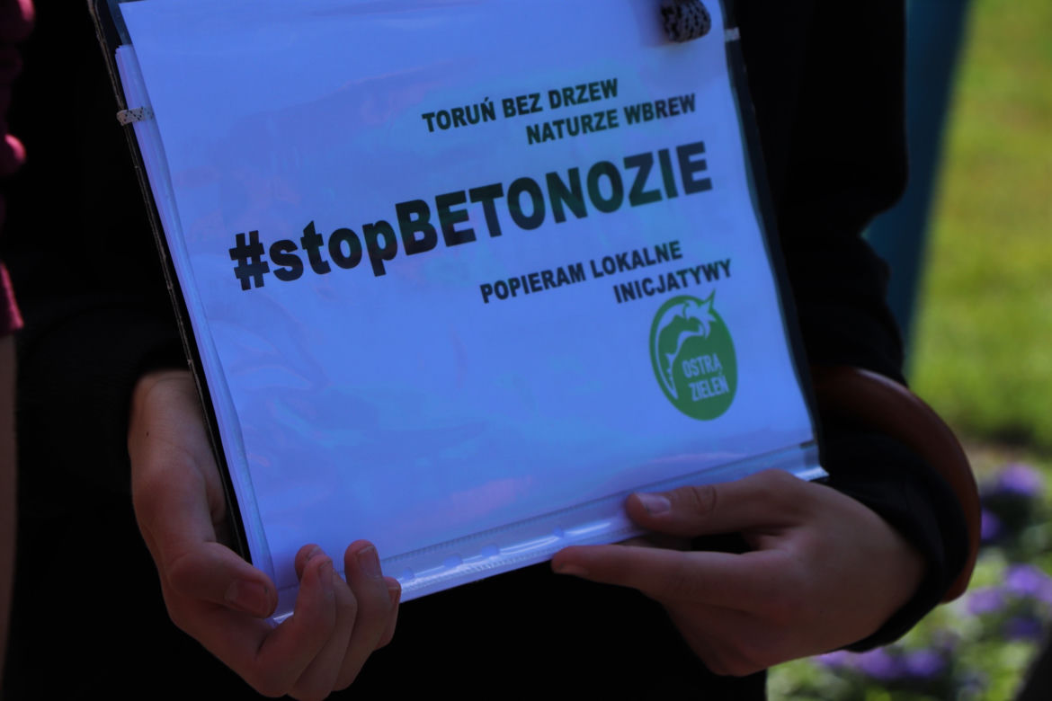 Wielki protest w Toruniu. Mieszkańcy mówią #stopBETONOZIE