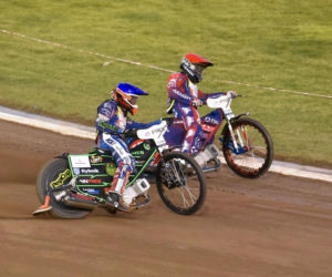 PRES Grupa Dewloperska Toruń - Abramczyk Polonia Bydgoszcz, zdjęcia kibiców i zawodników z pożegnania Adriana Miedzińskiego