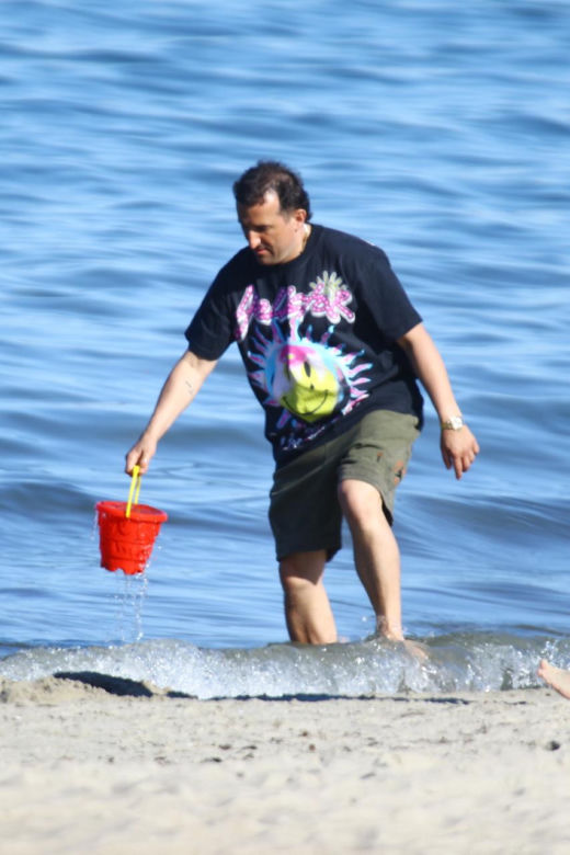 Michał Koterski z synem spędza majówkę nad polskim morzem