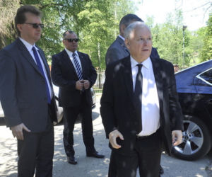 Poseł PiS Piotr Babinetz potrącił dwóch nastolatków