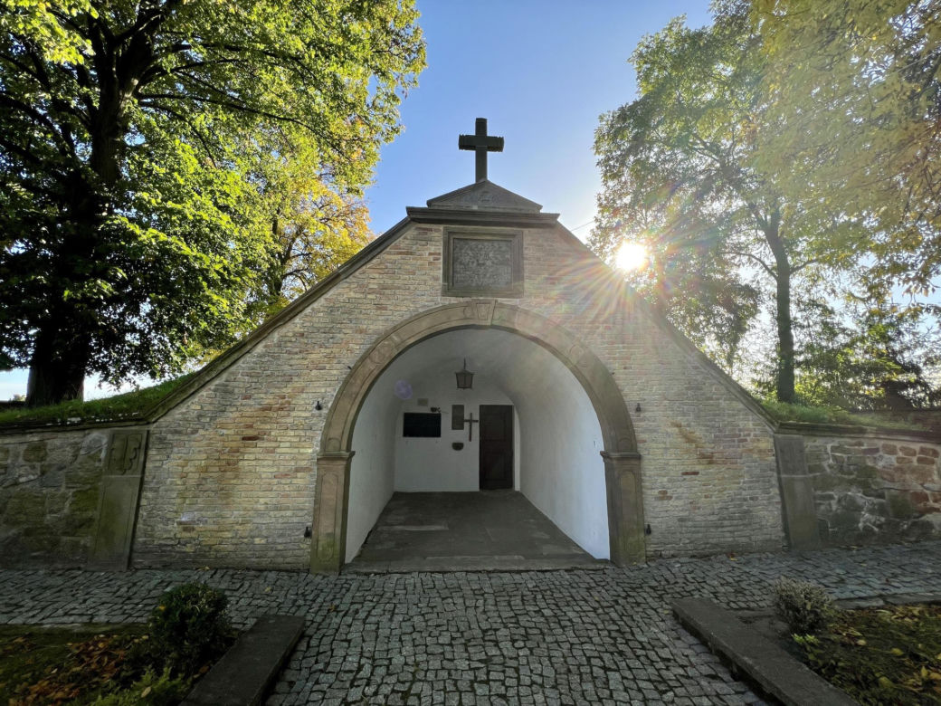 Tajemnica kopca i ziemia z Betlejem
