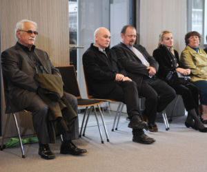 Kto popiera Jarosława Kaczyńskiego