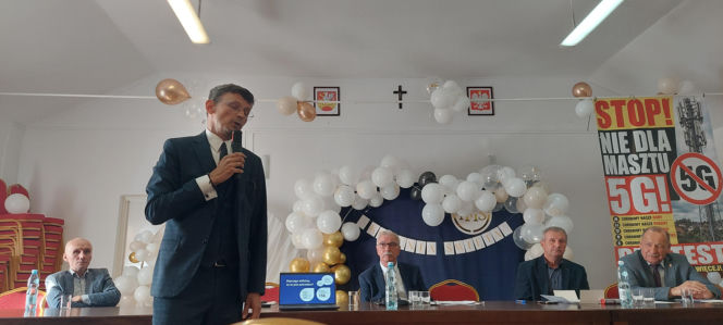 Spotkanie w sprawie budowy masztu 5 G w Płoskiem