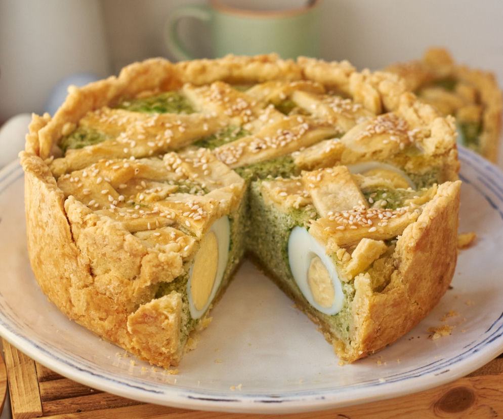 Tarta z jajkami na twardo i szpinakiem - wiosenne danie idealne na lunch i obiad