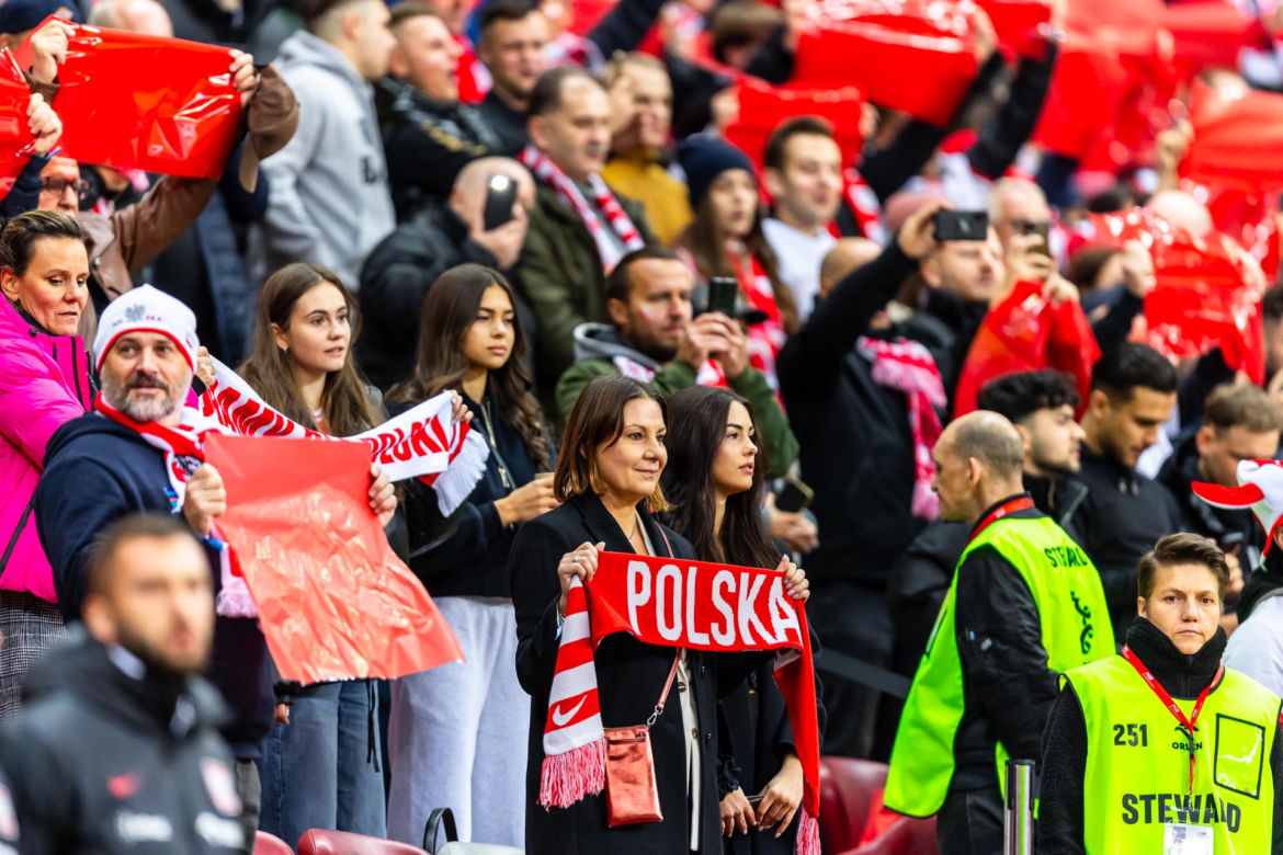 Kibice na meczu Polska -Mołdawia