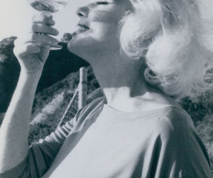 Nieznane zdjęcia Monroe w domu aukcyjnym Paddle8
