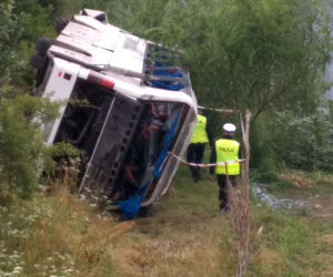Autobus PKS spadł ze skarpy! 11 osób rannych