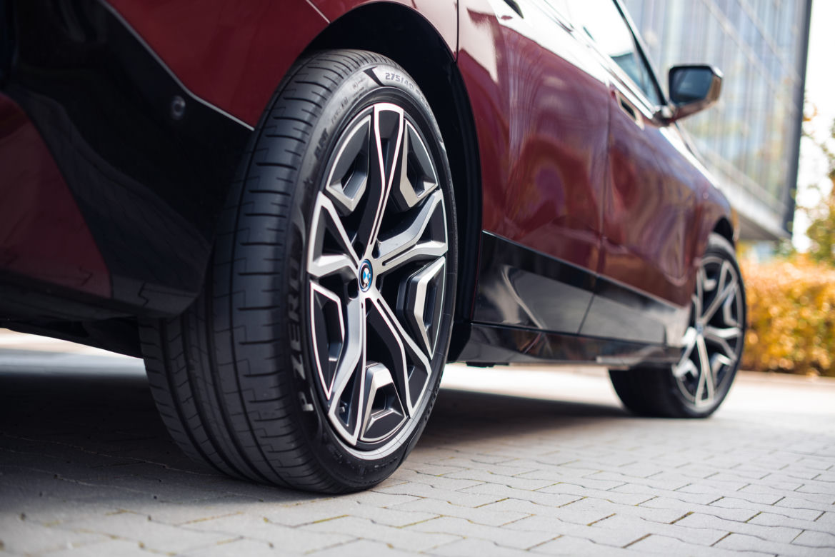 BMW iX xDrive 50