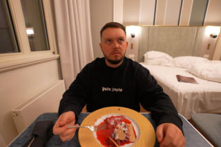 Książulo w luksusowym hotelu we Wrocławiu. Jedno danie go zniesmaczyło: Okropne