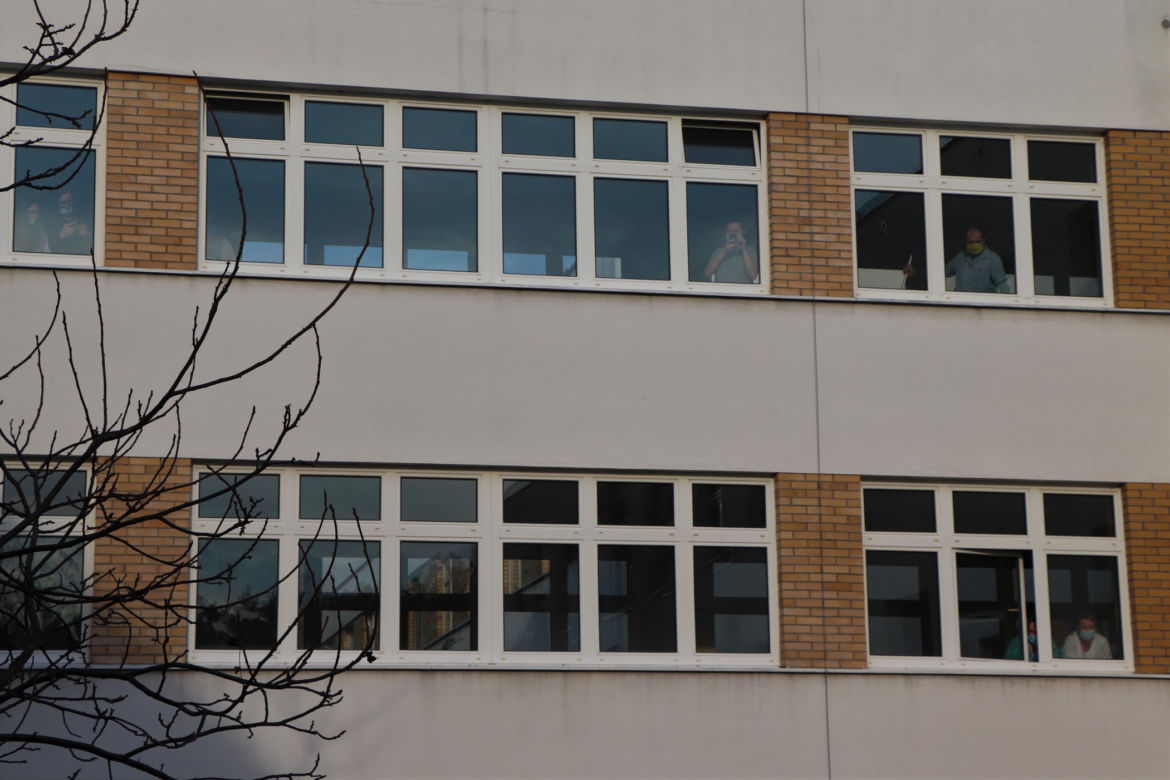 Mikołaj odwiedza Szpital Specjalistyczny dla Dzieci i Dorosłych w Toruniu