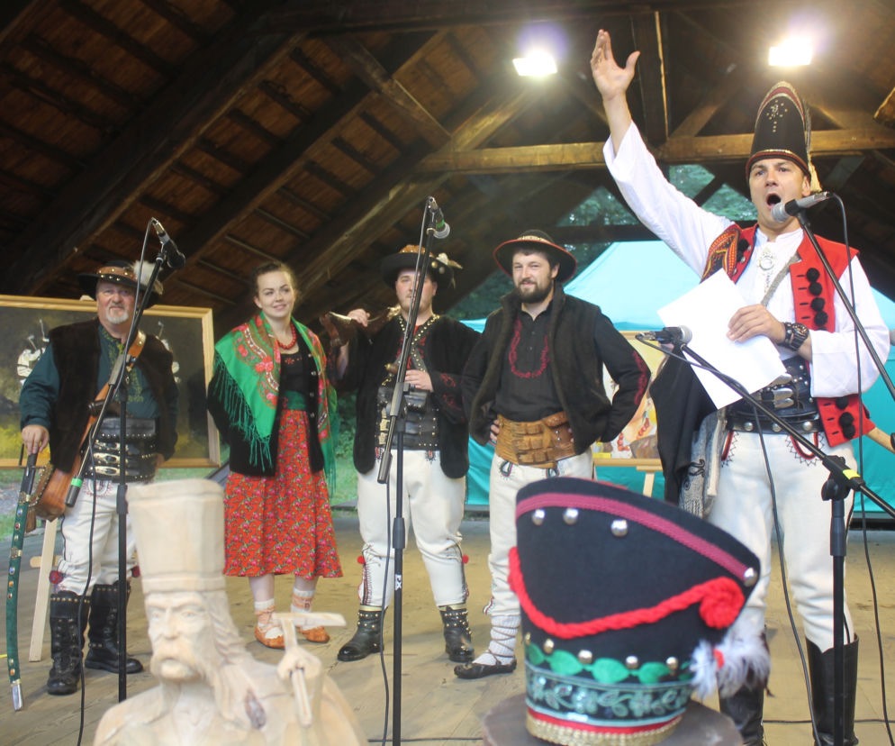 Chorzów: Skansen opanują zbóje