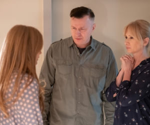 Na Wspólnej odc. 3021. Elżbieta (Paulina Chapko), Ewa (Ewa Gawryluk), Leszek (Wojciech Majchrzak)